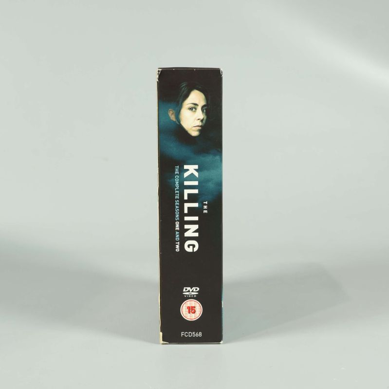 Rygg på DVD-box The Killing med åldersgräns 15
