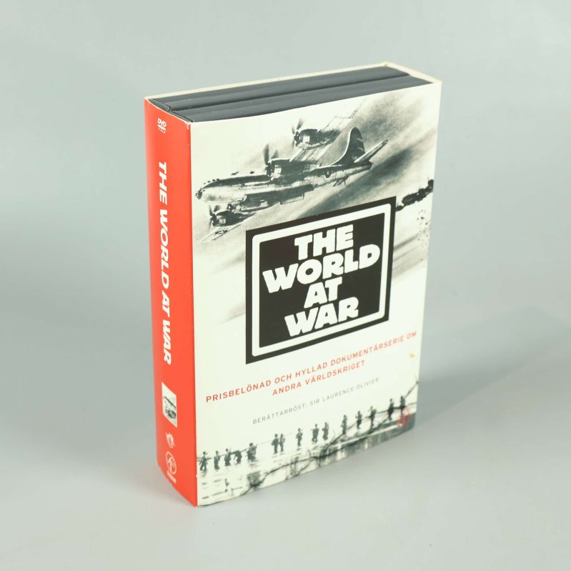 DVD-boxen The World at War med färgade rygg och framsida med flyg och soldater