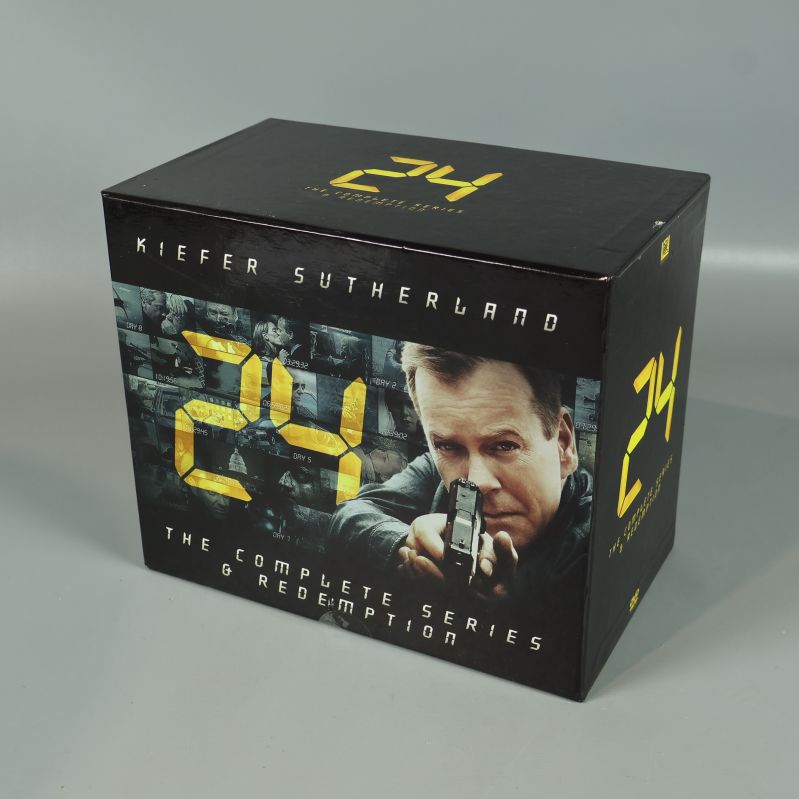 Framsidan av 24-boxen med Kiefer Sutherland och serienamn