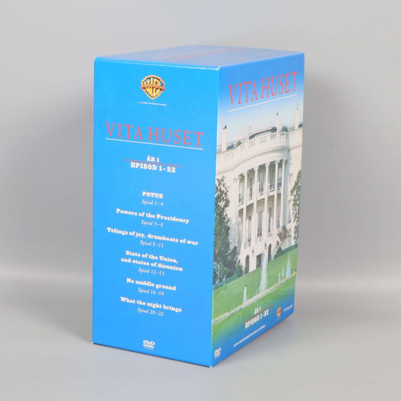 Sidosyn av DVD-boxen Vita Huset år 1 med innehållslista