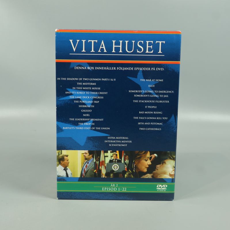 Vita Huset DVD-box baksida med lista på inkluderade avsnitt