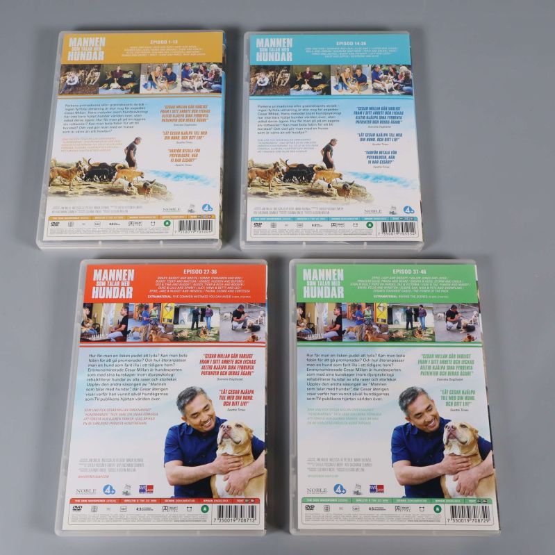 Baksidor av fyra DVD-fodral från Mannen som talar med hundar