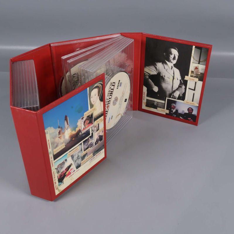 DVD-box öppen med synliga omslag och fotografier på insidan