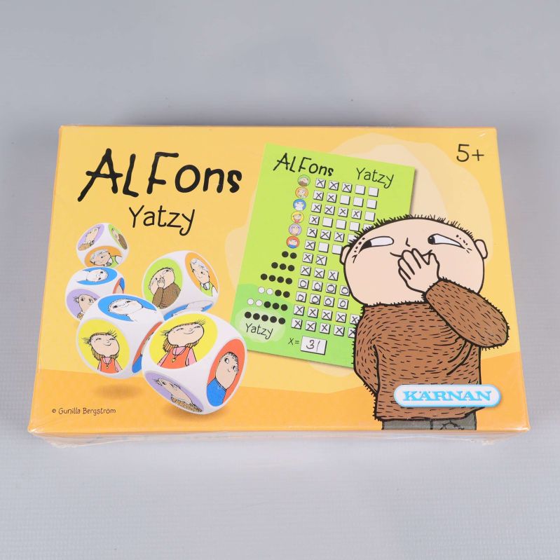 Framsidan av Alfons Yatzy med bilder och tärningar