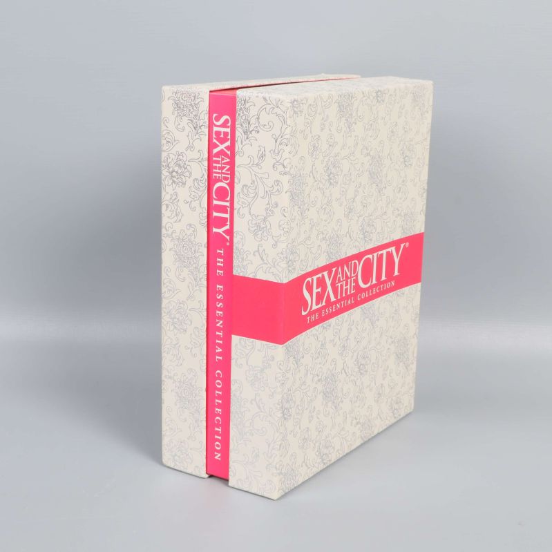 Sex and the City box i vinkel, visar ryggen