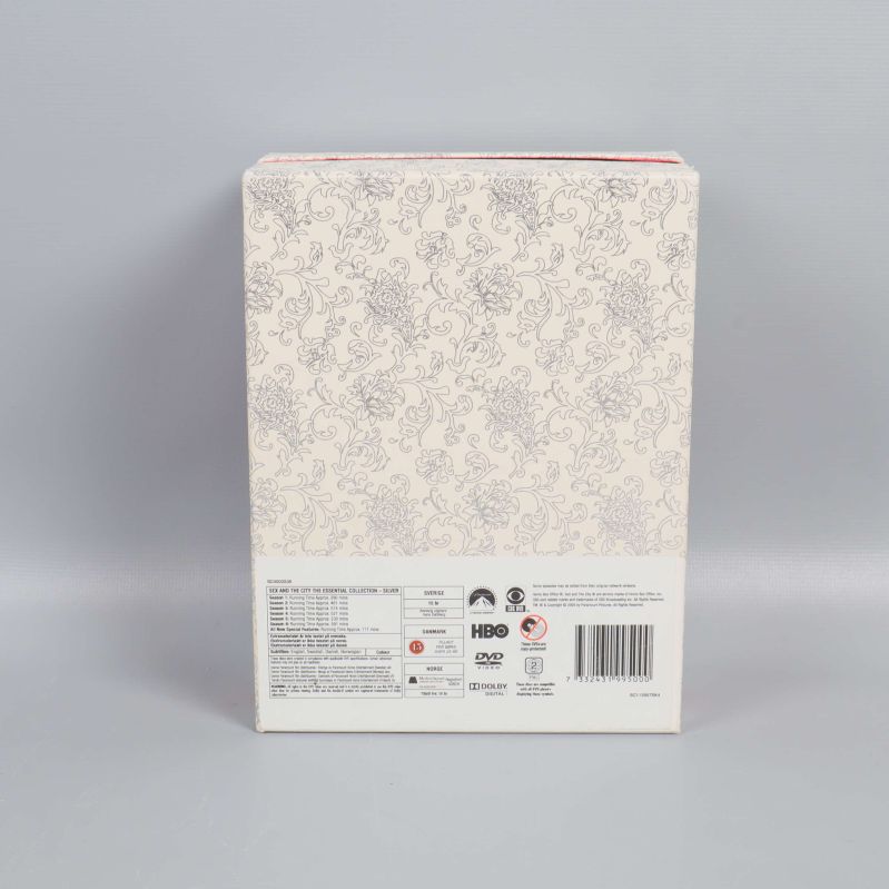 Baksidan av Sex and the City box med text och logotyper