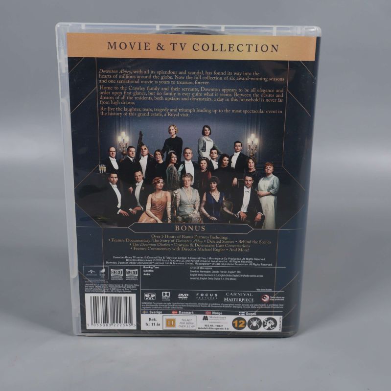 Baksida av DVD-box med serien och bonusinfo