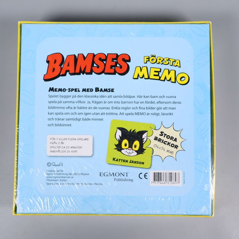 Baksida av spelet Bamses Första Memo med beskrivning