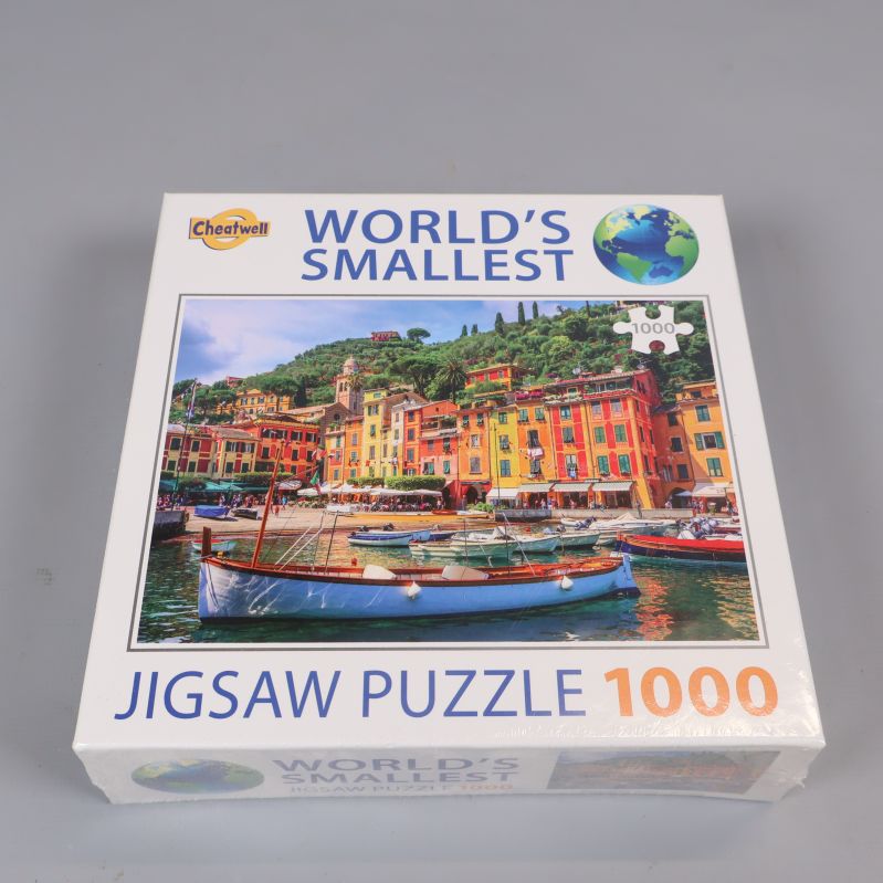 Framsidan av pusselask med färgglatt motiv från Portofino och 1000 bitar