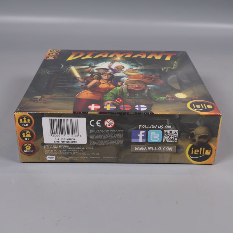 Diamant spelkartong visad från sidan med iello-logotypen