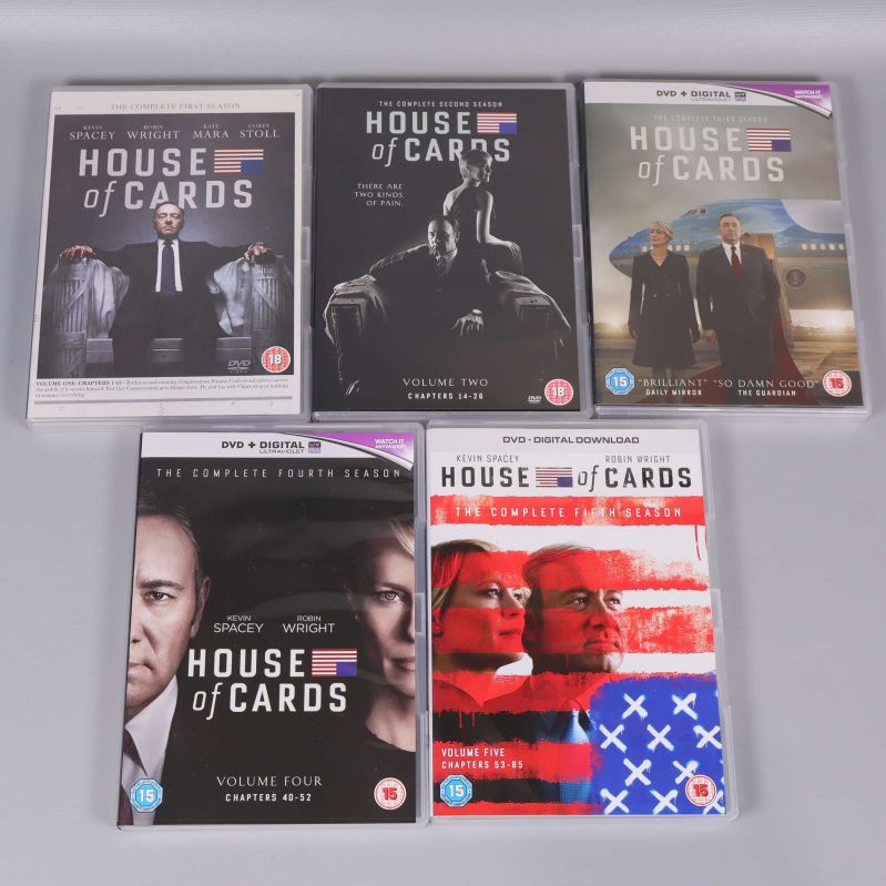 Framsida av House of Cards dvd-fodral för fem säsonger