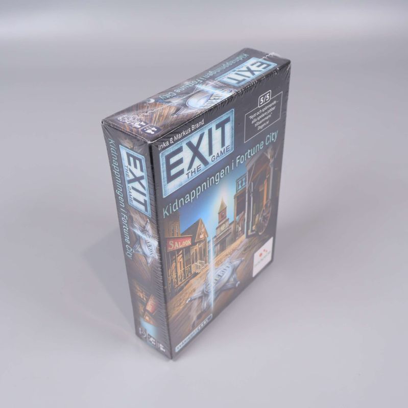 Boxen till Exit the Game sedd framifrån snett ovanifrån