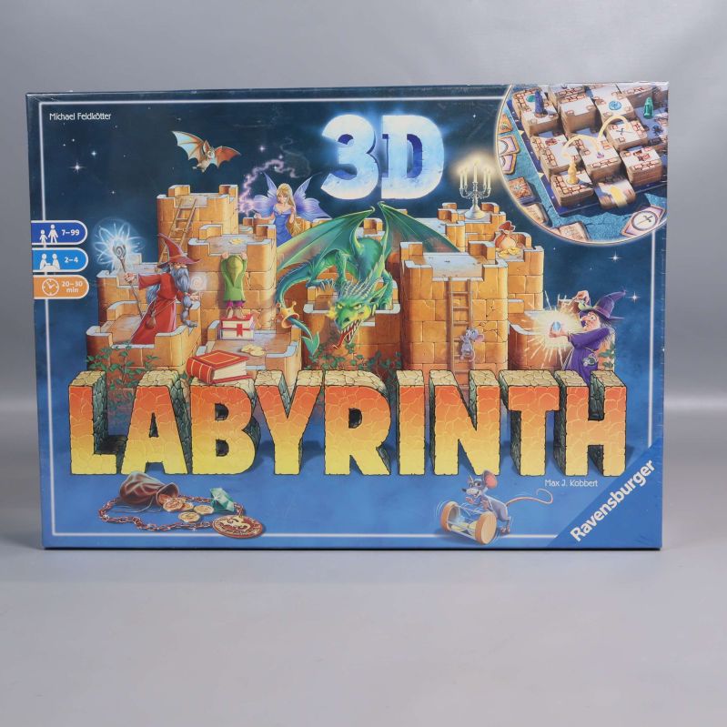 Framsida av spelet Labyrinth 3D med illustration av slott och drake