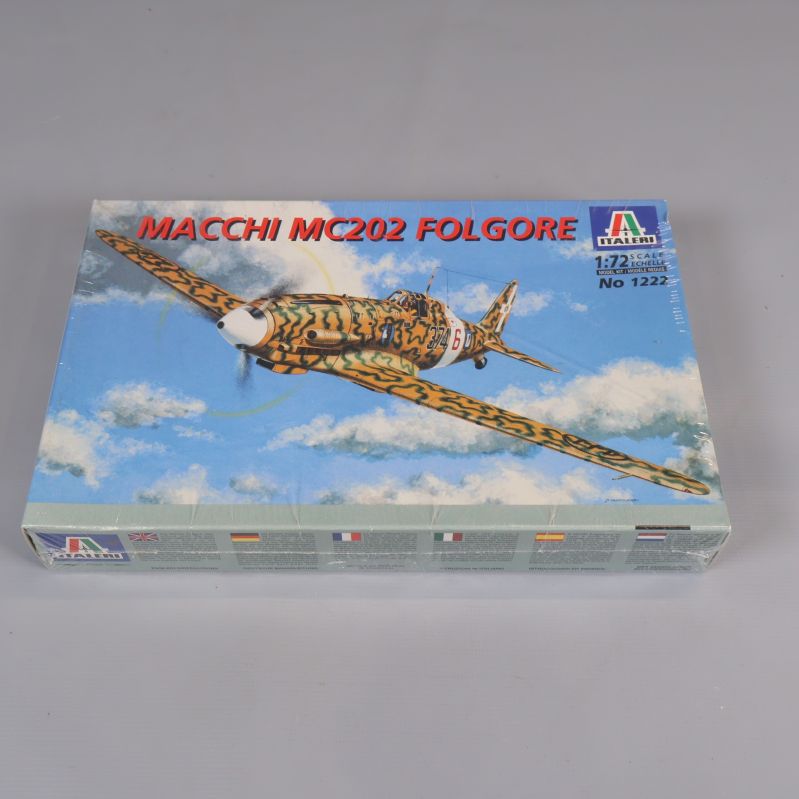 Förpackning med Macchi MC202 Folgore modellflygplan från Italeri