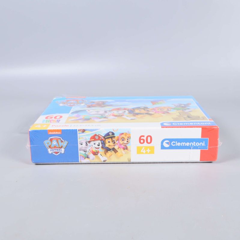 Paw Patrol pussel i plastförpackning, sidan visar antal bitar och ålder