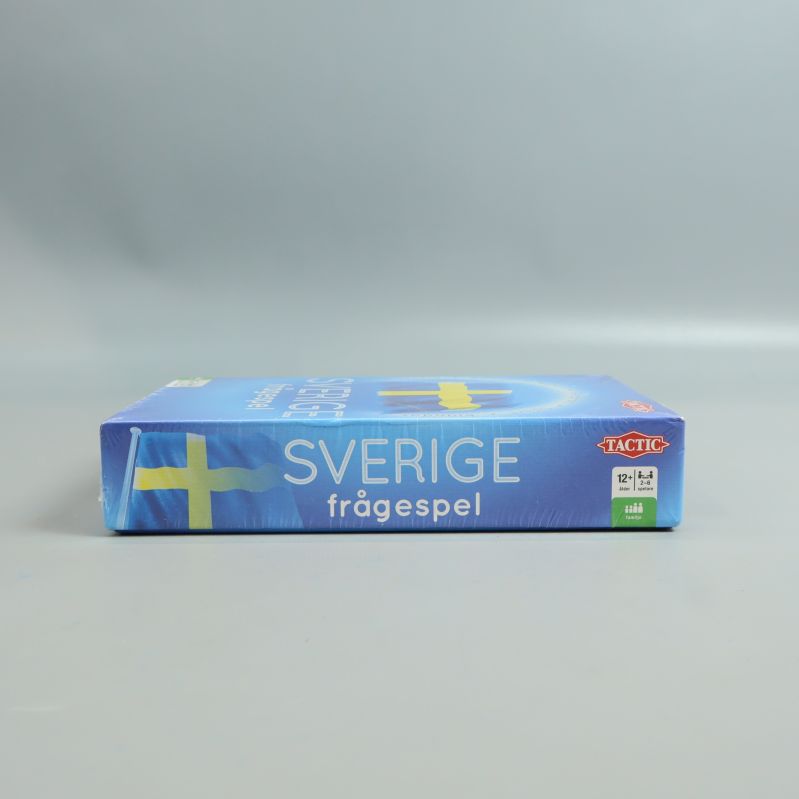 Sida av box till Sverige frågespel med åldersrekommendation