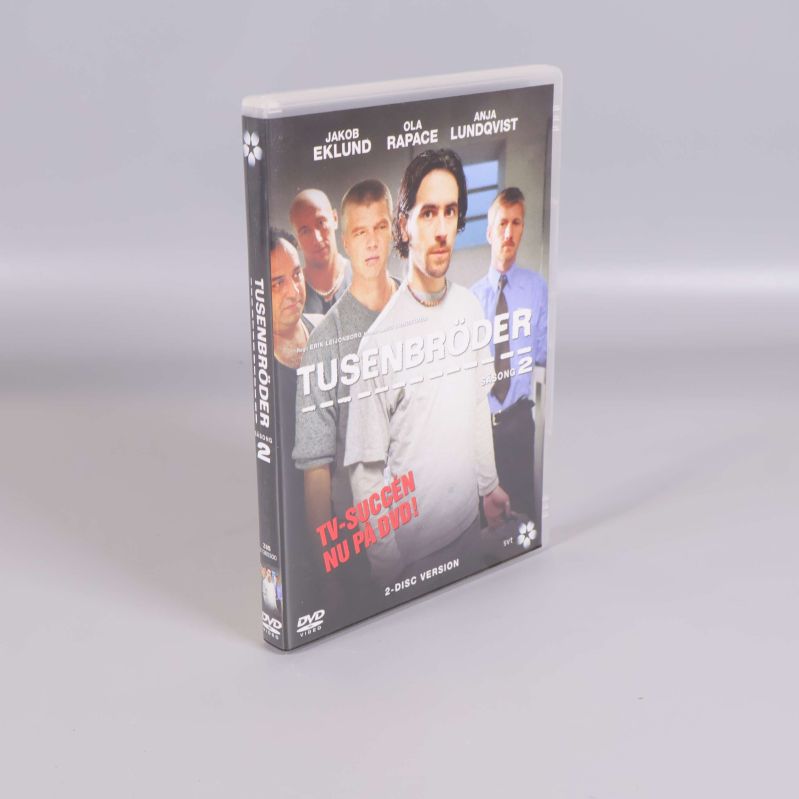 DVD-fodralet till Tusenbröder säsong 2 står upp