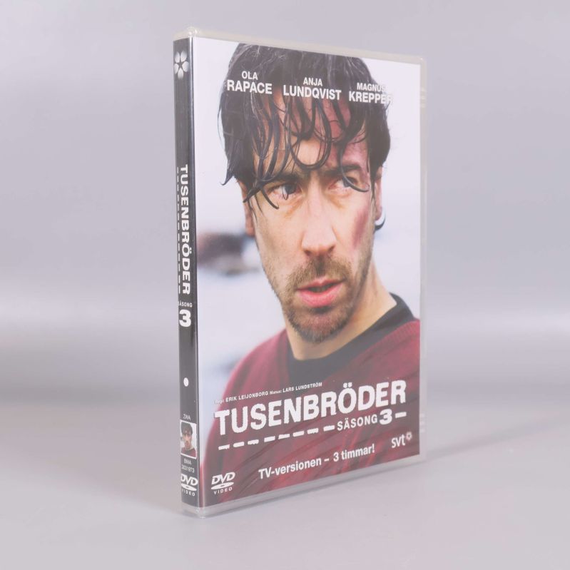 DVD-fodral för Tusenbröder säsong 3 med huvudpersonen på omslaget