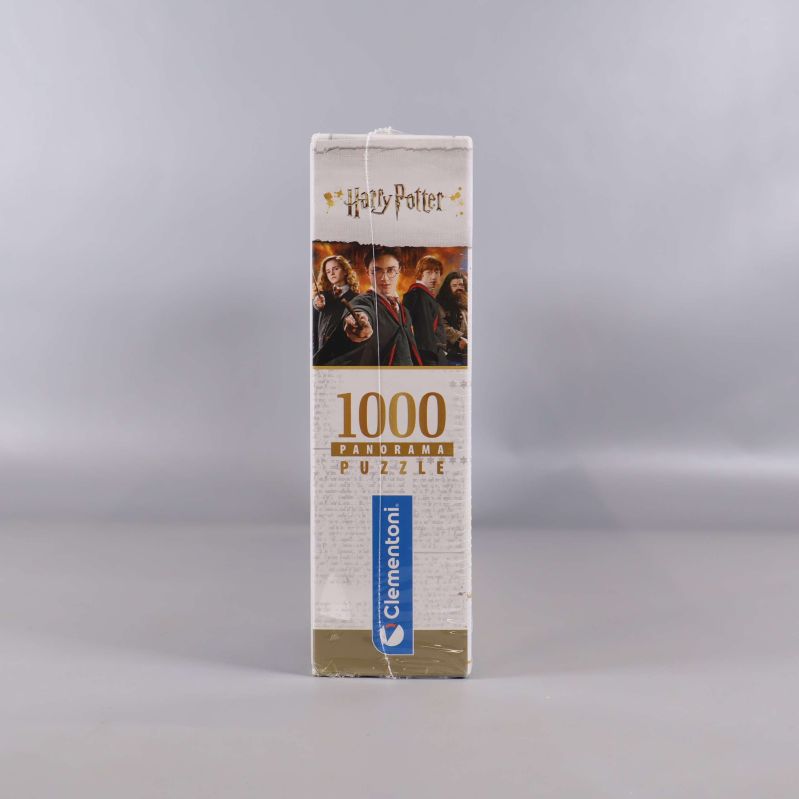 Stående vy av pusselbox med motiv och Clementoni-logotyp