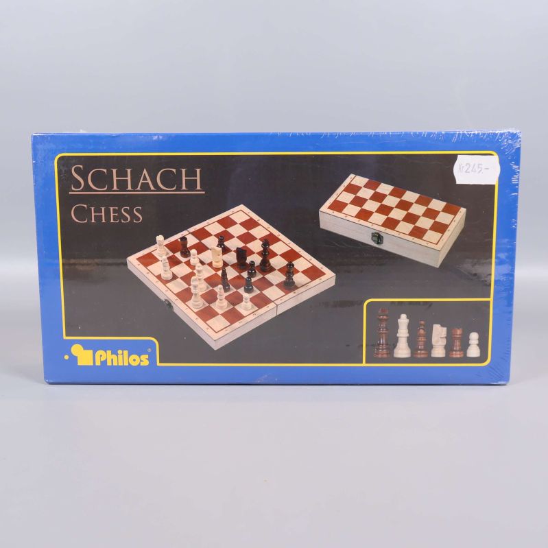 Schackspel i originalask från Philos, vy framifrån