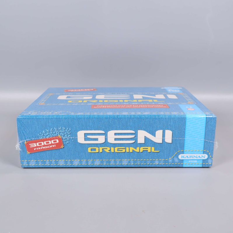 Geni Original spelask med 3000 frågor sedd från sidan