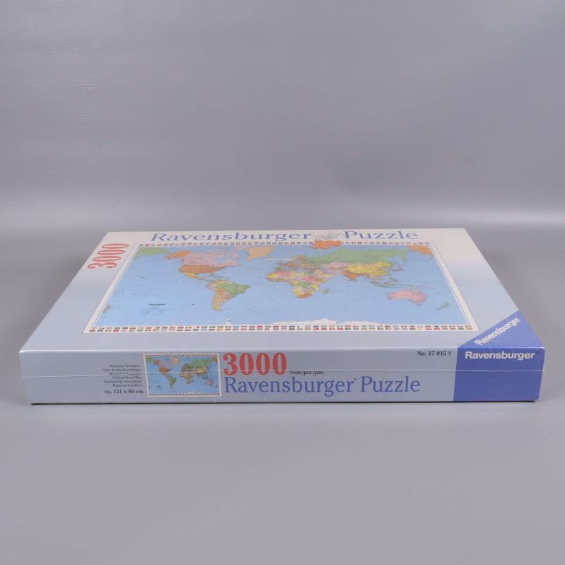 Ravensburger världskarta pussel 3000 bitar, sedd från sidan