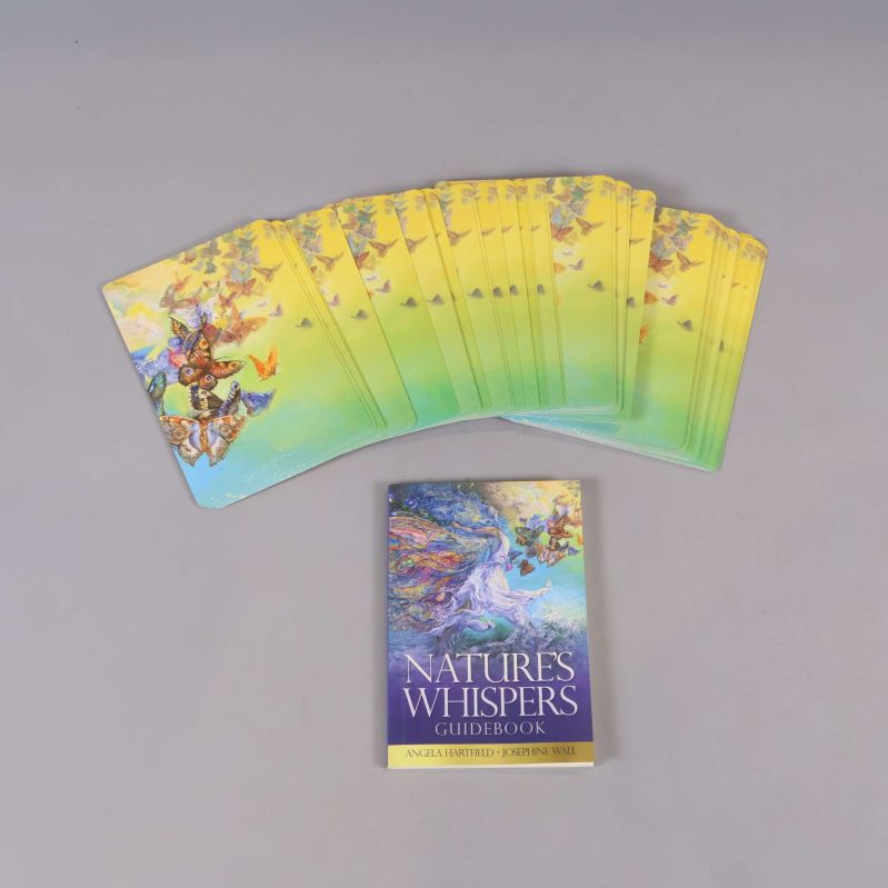 Nature's Whispers orakelkort spridda med guidebok