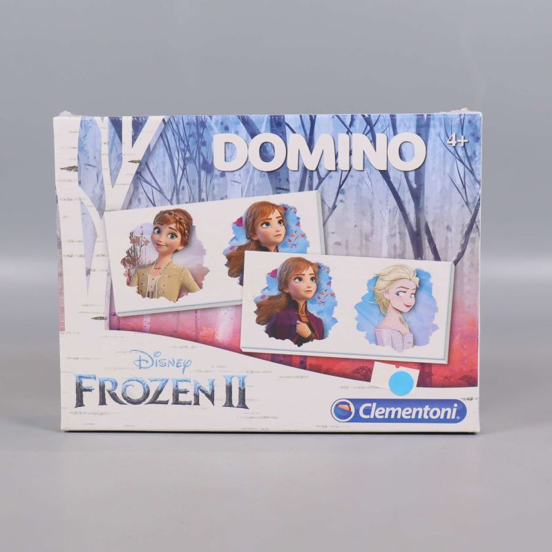 Framsidan av Frozen II domino med karaktärer och Clementoni-logga