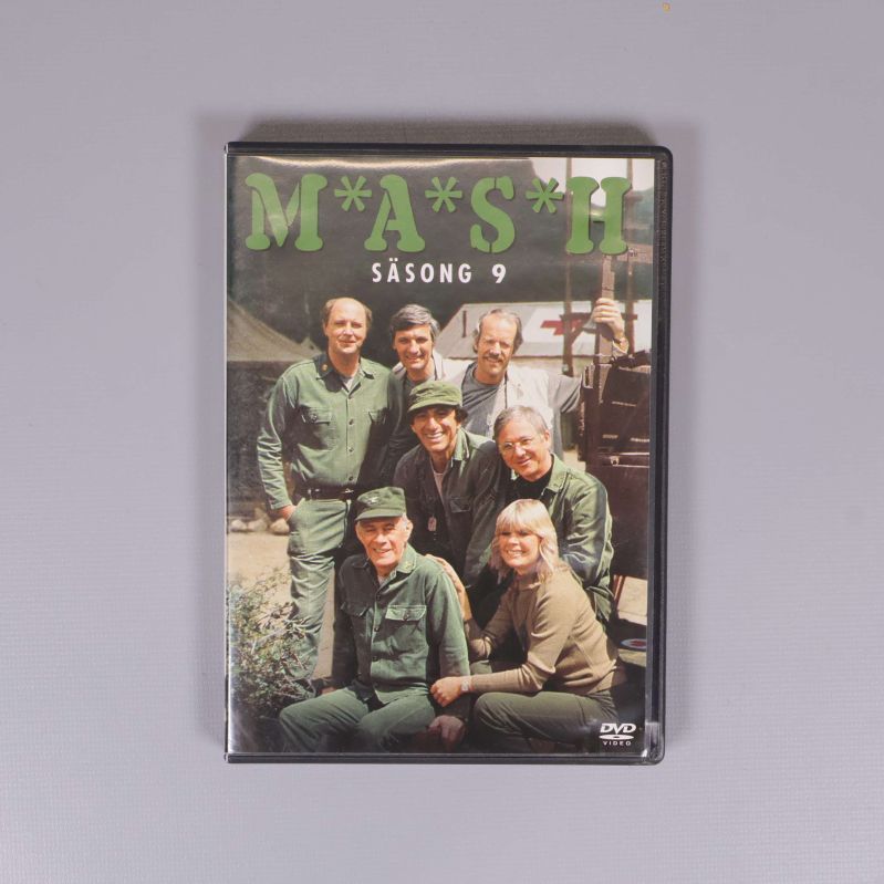 DVD-box med MASH säsong 9 och omslagsfoto av karaktärer