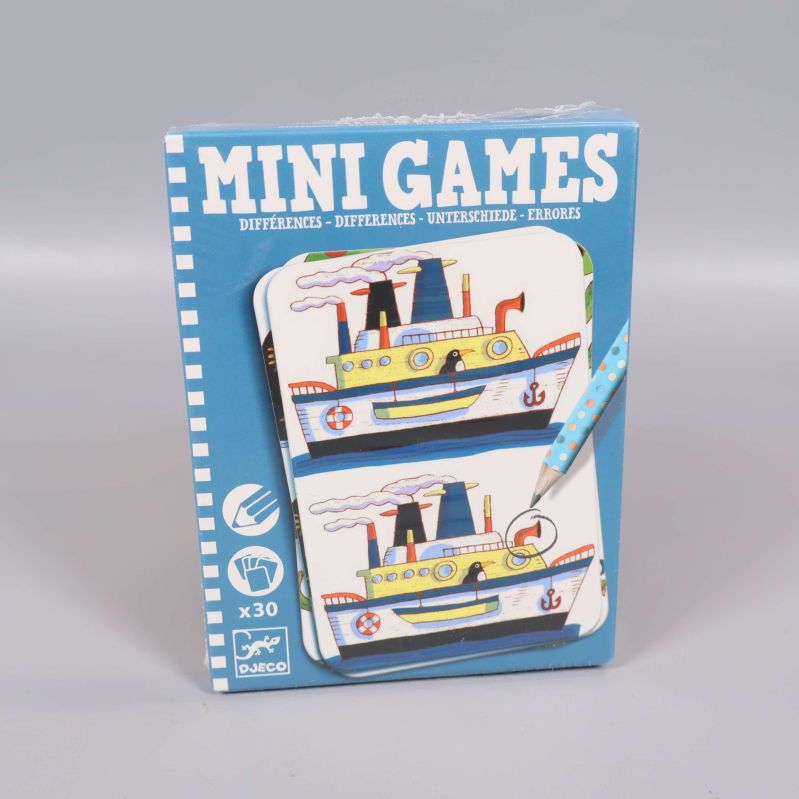 Mini Games spelask med båtmotiv och blå ram, penna syns