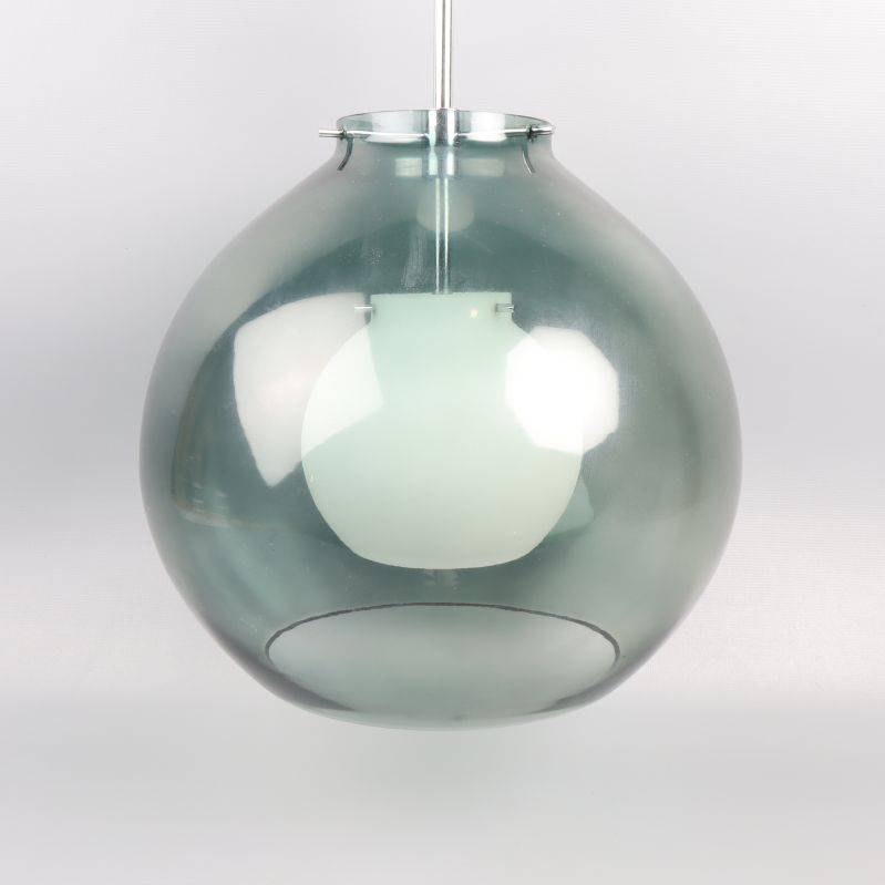 Närbild på glasklotets design