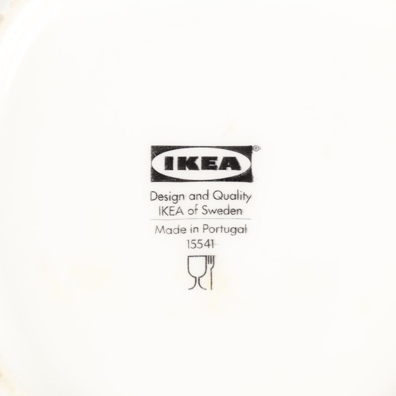 IKEA-logotyp på burkens botten