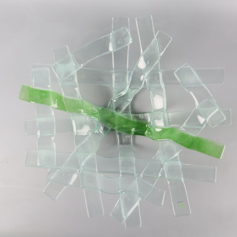 Översiktsvy av glasdekoration med grön detalj