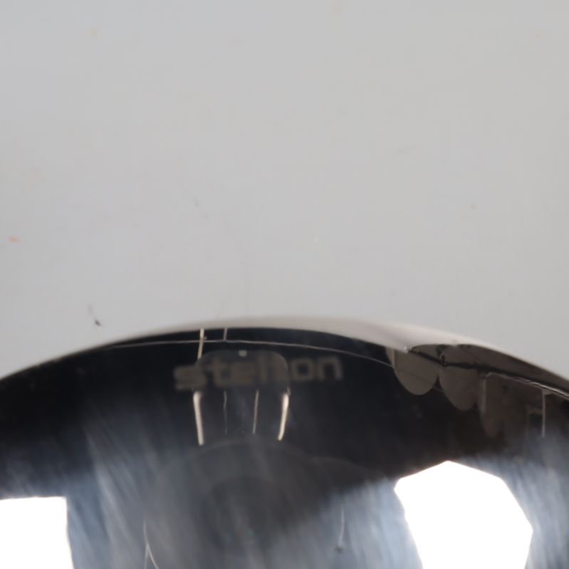 Logotypen stelton synlig på ljuslyktan