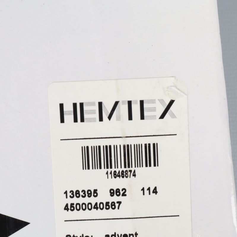 Hemtex logotyp och streckkod på kartongens etikett