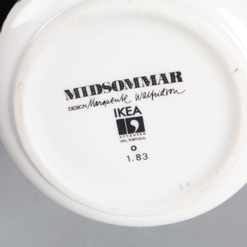 Botten av kanna med märkning MIDSOMMAR IKEA