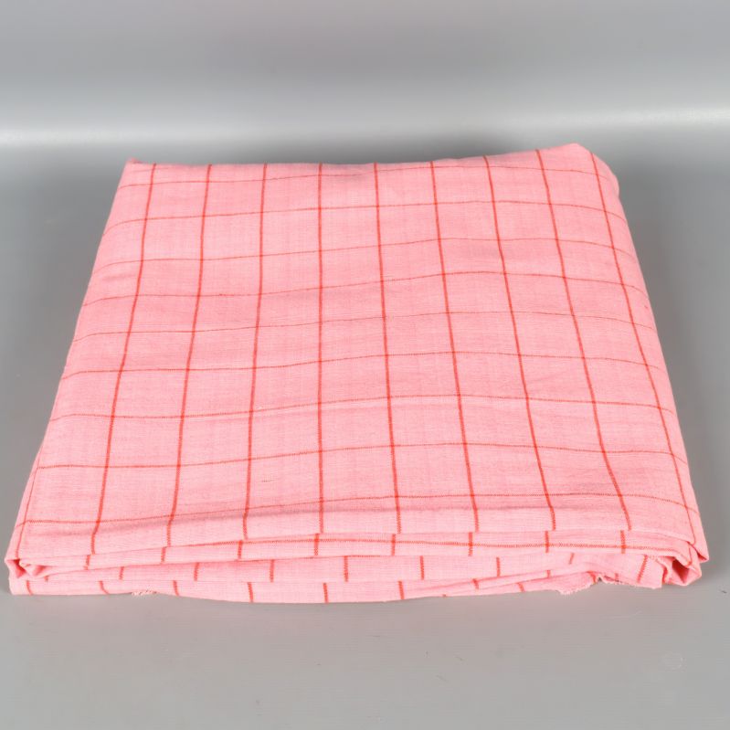 Rosa rutad duk prydligt vikt i kvadrat