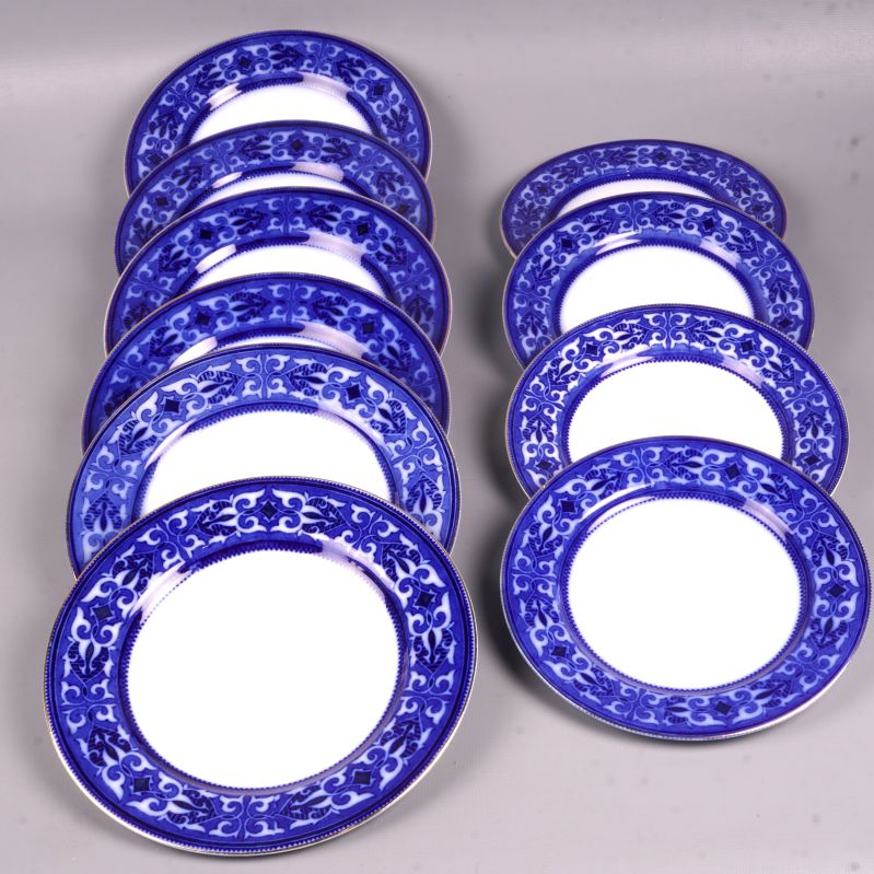 Assietter med blå dekor uppifrån 