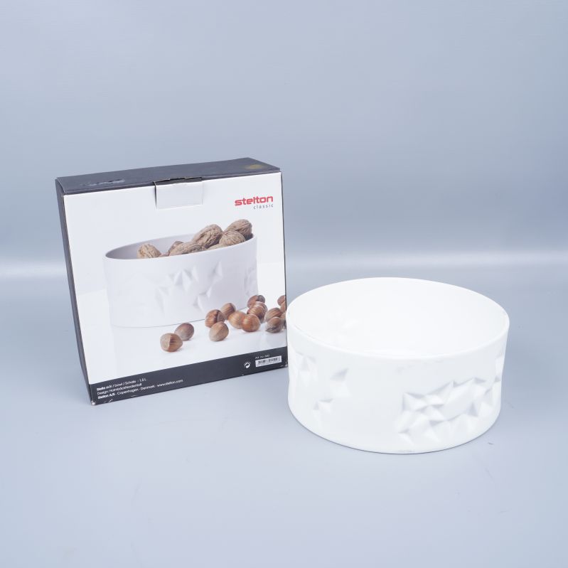 Vit skål med 3D-mönster och originalkartong