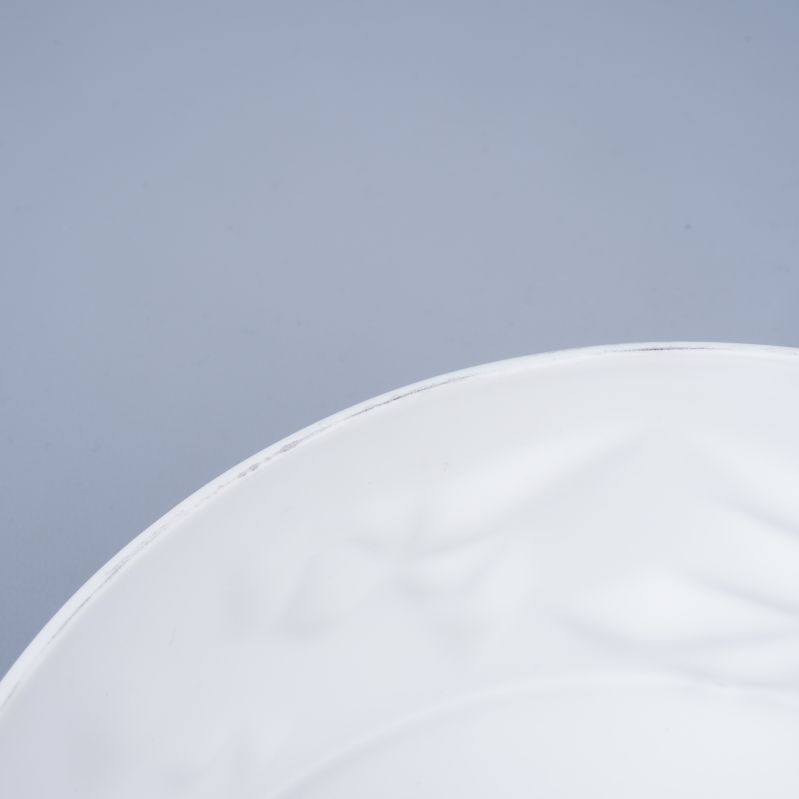 Närbild på smuts på kanten av skålen