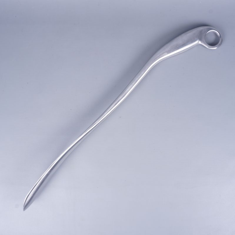 Skohorn i metall med rundat grepp och smal spets