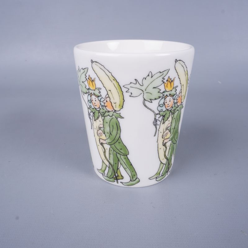 Mugg med Elsa Beskow-motiv från sidan