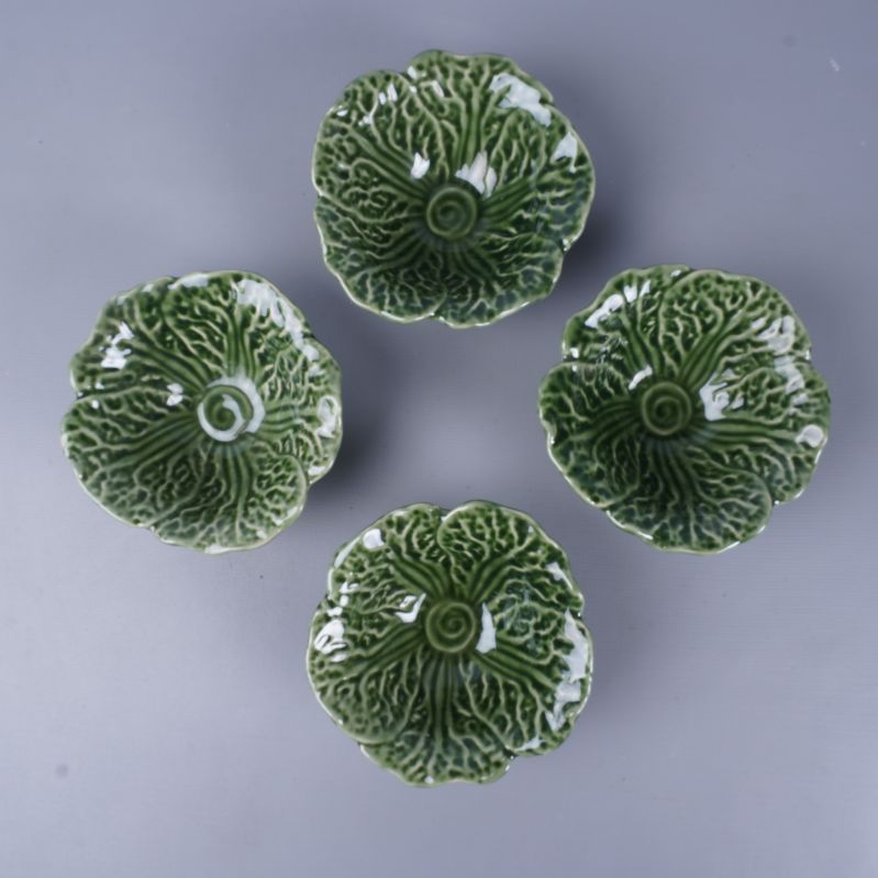 Skålarna ovanifrån visar inre mönster och glans