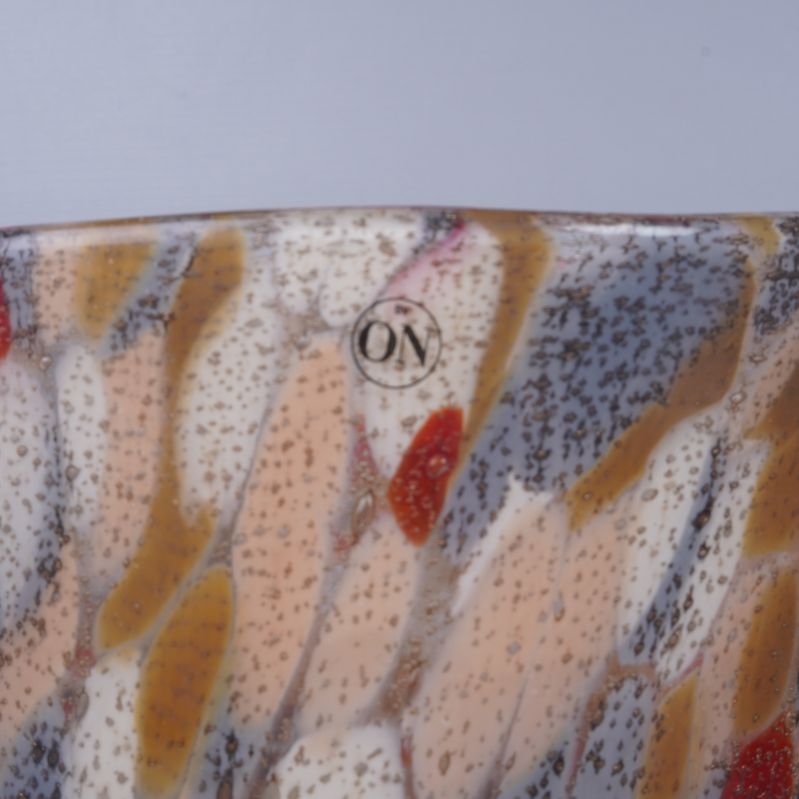 Stämpel ON synlig på glaslyktans kant