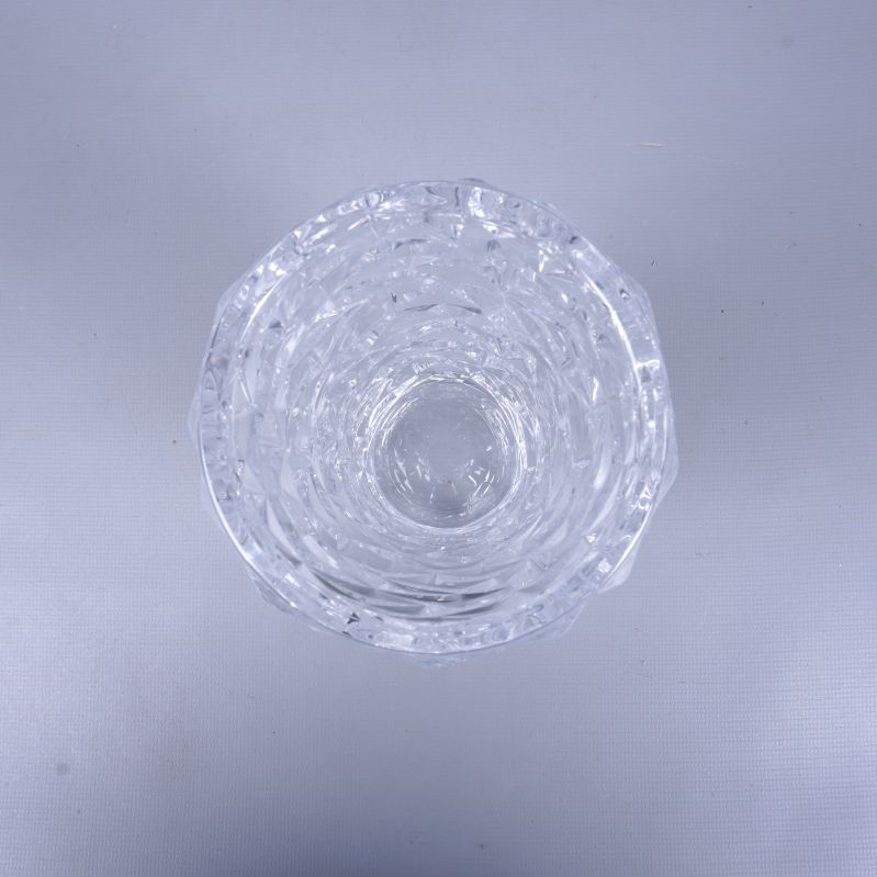 Vas sedd uppifrån med dekorativ kant