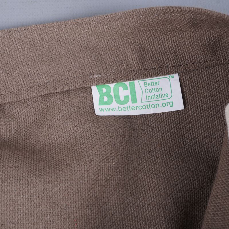 Innerkant av tygkasse med BCI-märkt tygetikett