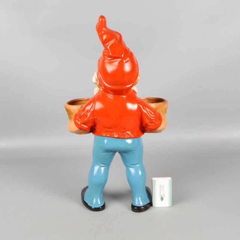 Baksidan av tomtefiguren