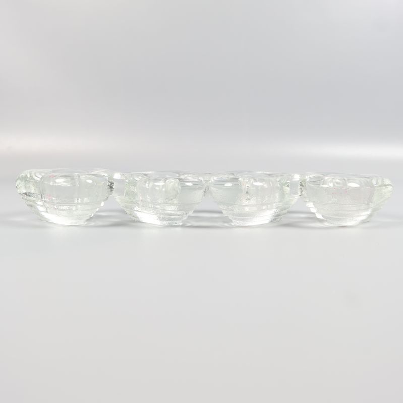 Ljusstake i glas sedd från sidan