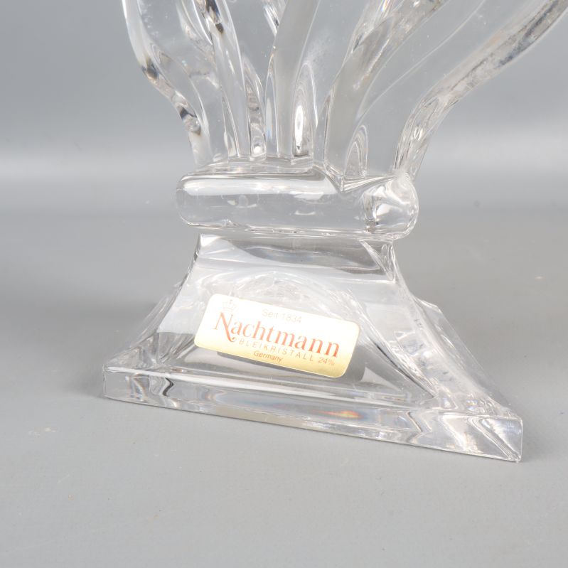 Nachtmann etikett på kristall ljusstakens fot