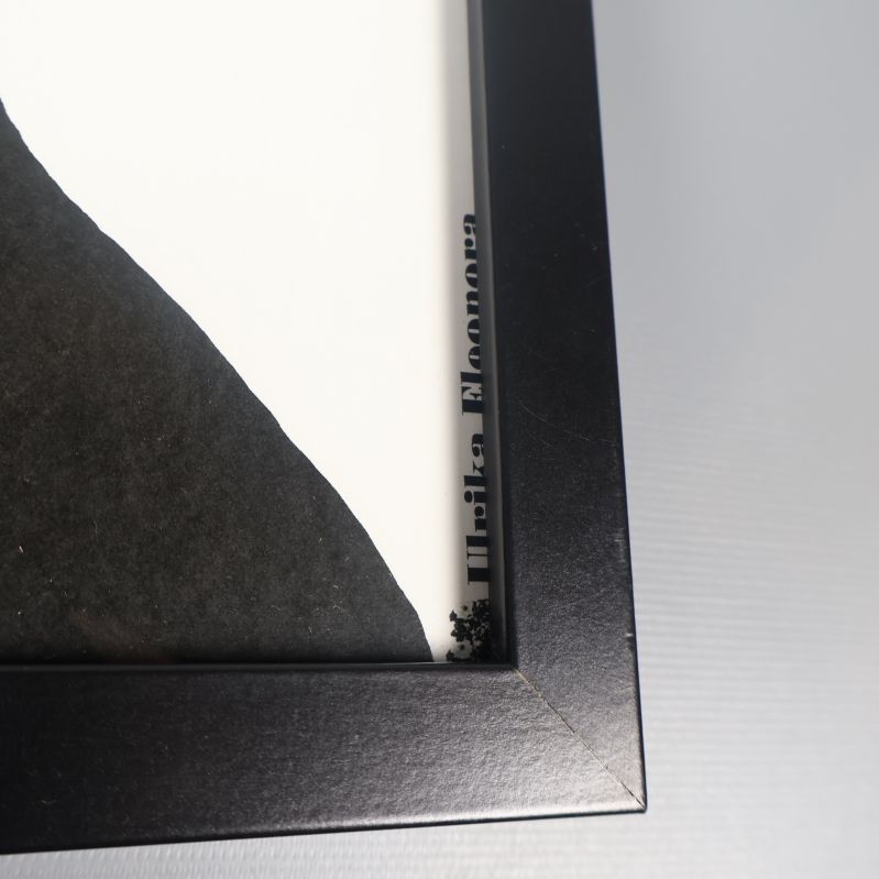 Närbild på tavlans hörn och signatur Ulrika Eleonora